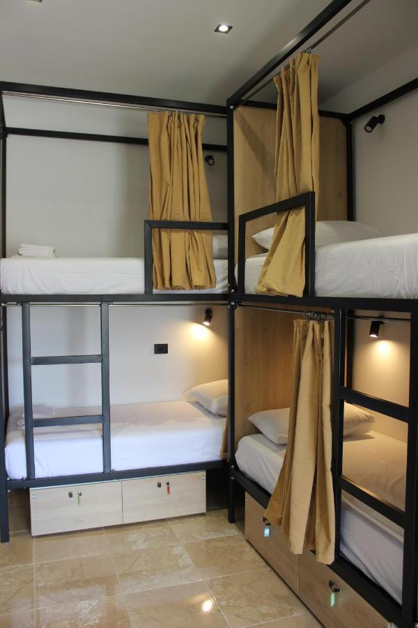 Central Boutique Hostel Саранде Екстериор снимка
