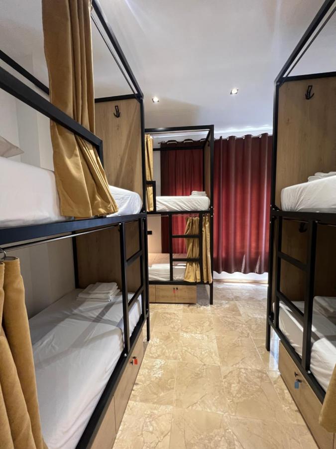 Central Boutique Hostel Саранде Екстериор снимка