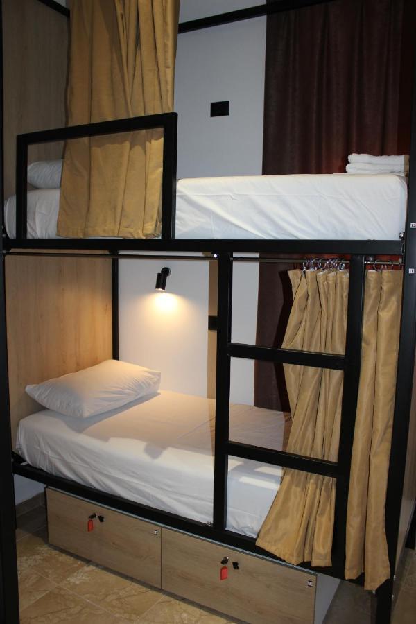Central Boutique Hostel Саранде Екстериор снимка