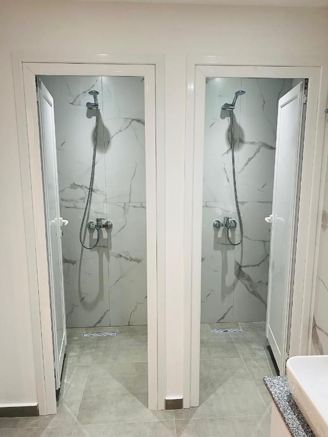 Central Boutique Hostel Саранде Екстериор снимка